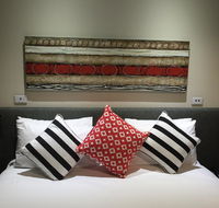 Calamvale Hotel Suites and Conference Centre - Perth Resorts