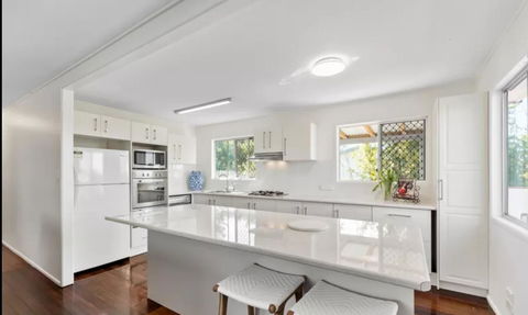 Highland House - Accommodation Perth 11