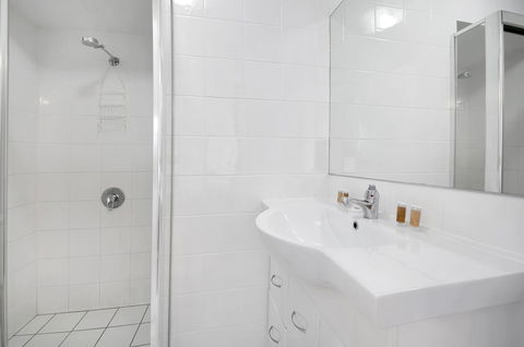 Kangaroo Point Central Hotel & Apartments - Accommodation Perth 25