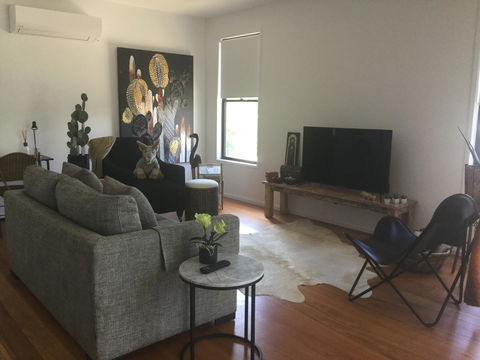 Sam's Buderim Mountain Guest House - Accommodation Perth 6
