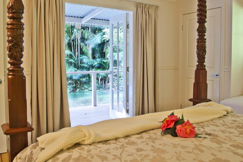 Curtis Falls Cottage - Perth Resorts 1