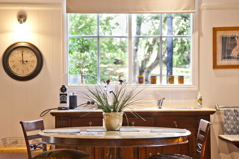 Curtis Falls Cottage - Perth Resorts 18