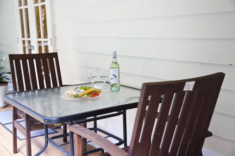 Curtis Falls Cottage - Perth Resorts 14