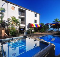 Waters Edge The Strand - Perth Resorts