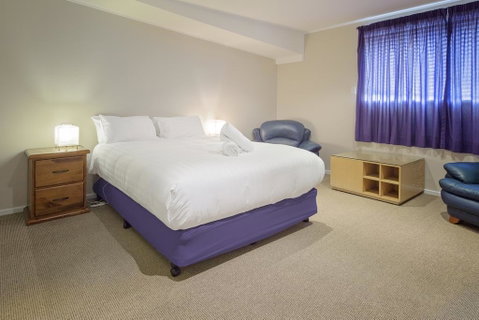 Wendaleigh 8 - Central Unit - Accommodation Perth 1