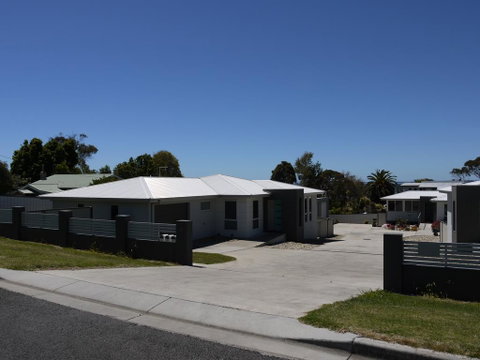 Westwood Villas - Bridport - Accommodation Perth 1