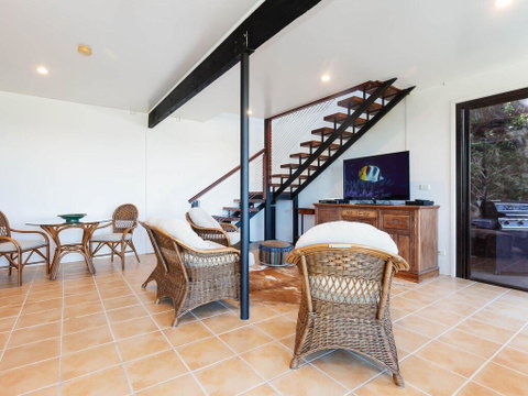 Whale Tales' 78 Lentara Street - FANTASTIC WATER VIEWS OVER FINGAL BEACH - Accommodation Perth 1