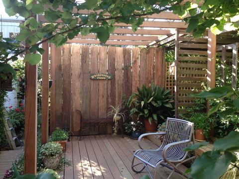 Whispering Pines Bed And Breakfast - Accommodation Perth 0