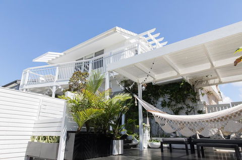 White Beach Cottage - Accommodation Perth 0