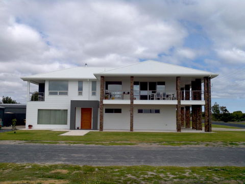 White Caps B&B Apartment - Accommodation Perth 1
