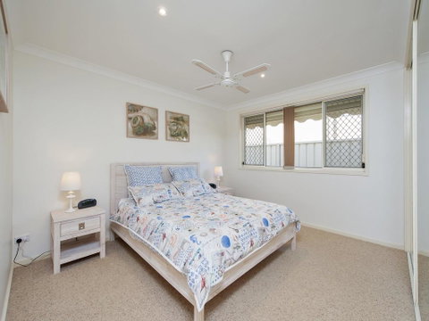 White Horses, 7A Achilles Street - Accommodation Perth 3