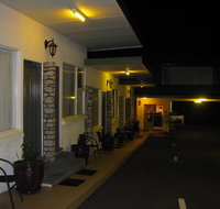 White Manor Motel - Perth Resorts