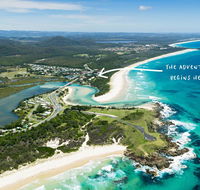 White Waves on the Beach - Perth Resorts