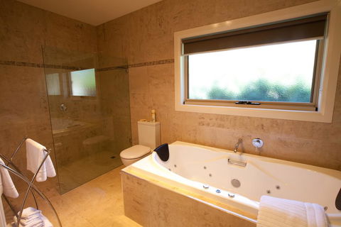 Wild Cattle Creek Estate - Accommodation Perth 3