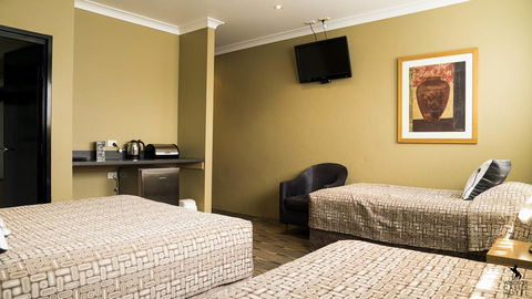 Windsor Castle Hotel - Accommodation Perth 1