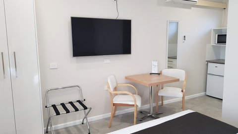 Wingham Motel - Accommodation Perth 2