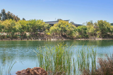 Wirraway Luxury Chalet - Accommodation Perth 0