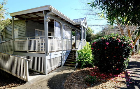 Wisteria Cottage 95 Main Western Road - Perth Resorts 2