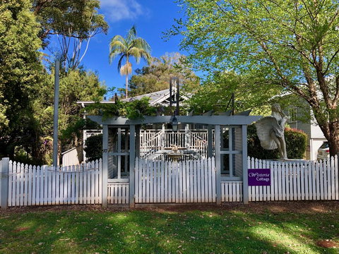 Wisteria Cottage 95 Main Western Road - Perth Resorts 0