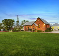 Woodend Old School House - Accommodation Perth