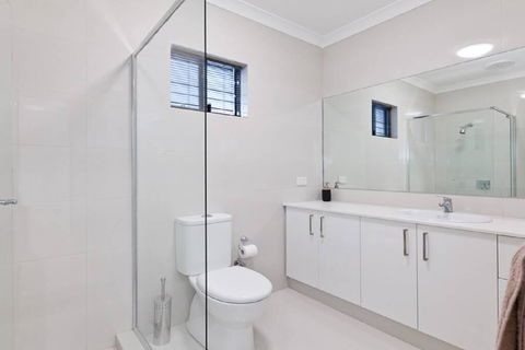 Woodlands - Home With A View - Accommodation Perth 2