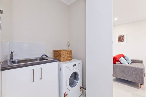 Woodlands - Home With A View - Accommodation Perth 1