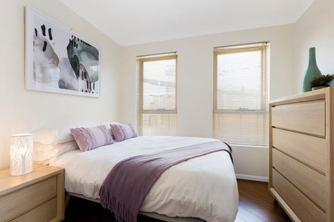 Woolloomooloo Modern Apartment 12BRK - Perth Resorts 2
