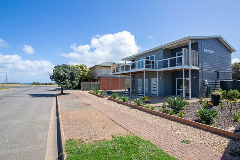 Xanadu - Aldinga Beach - Perth Resorts 1