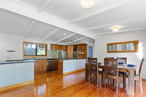YARRABEE - The Perfect Getaway! - Accommodation Perth 1