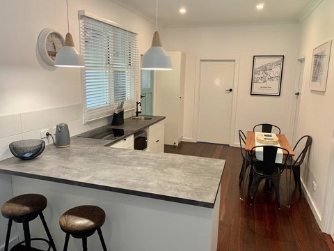 Yaringa Cottage...by The Sea - Perth Resorts 2