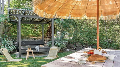 Your Luxury Escape - Den - 5min Walk To Clarke's Beach - Accommodation Perth 0