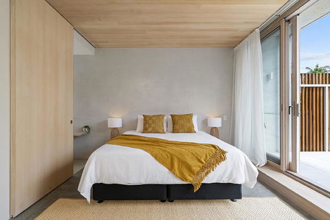 Your Luxury Escape - Driftwood Two At Clarkes Beach - Accommodation Perth 3