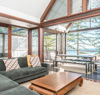 Your Luxury Escape - On The Bay - Stunning Beachfront Apartment - Accommodation Perth