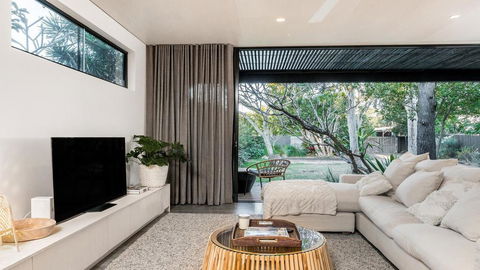 Your Luxury Escape - Tallowood - Suffolk Park - Accommodation Perth 3