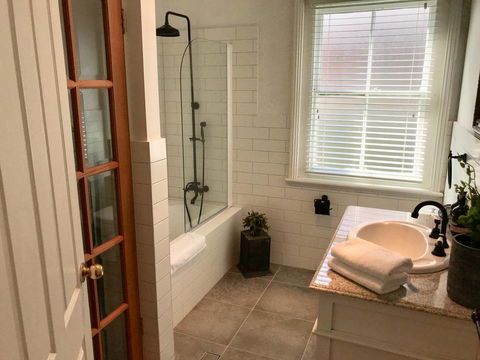 YSG The Edward Townhouse 153 - Walk To Town - Accommodation Perth 2