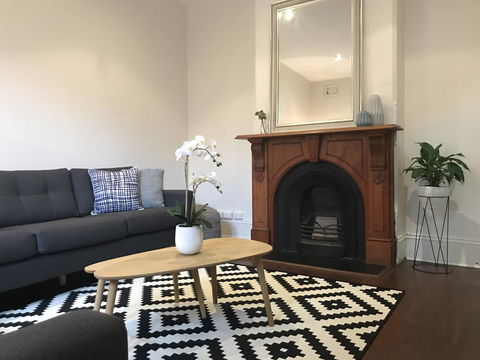 Zaara - Accommodation Perth 0