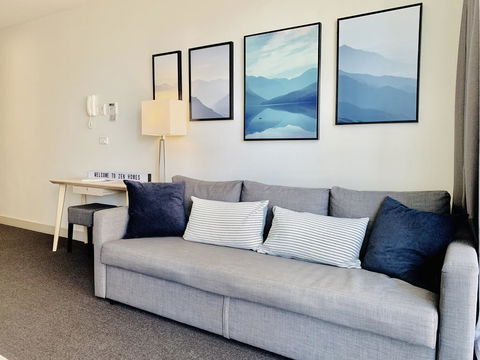 ZEN Homes On Collins - Accommodation Perth 2