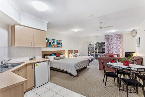 Zenith Studio, Unit 3/10 Messines Street - Accommodation Perth 0
