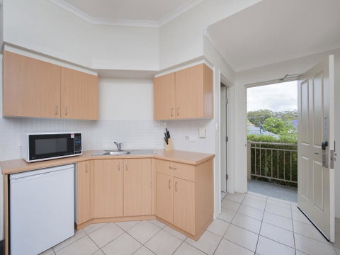 Zenith Studio, Unit 4/10 Messines Street - Accommodation Perth 1