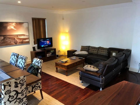 Zero Contact Private CBD-Social-Chillout-Oasis With Outdoors For You & Friends - Perth Resorts 1