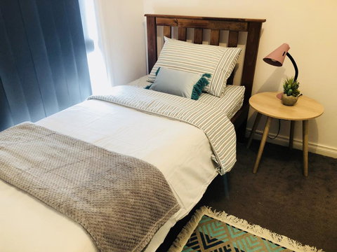 Haven Family& Dog Freindly , Close To Hospital, Airport, Bunnings - Accommodation Perth 0