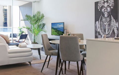 Lux 2BR On Hindmarsh SQ - Accommodation Perth 1