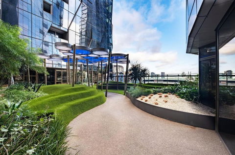A Lux 2BR Apt Next To Southern Cross City Views - Accommodation Perth 2