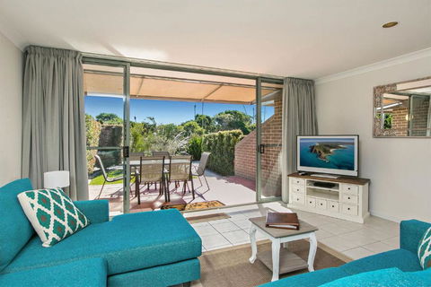 A Perfect Stay - 2 James Cook Apartments - Accommodation Perth 3