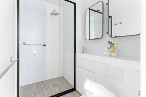 A 2BR Apt Near Melbourne Central & QV Market - Accommodation Perth 2