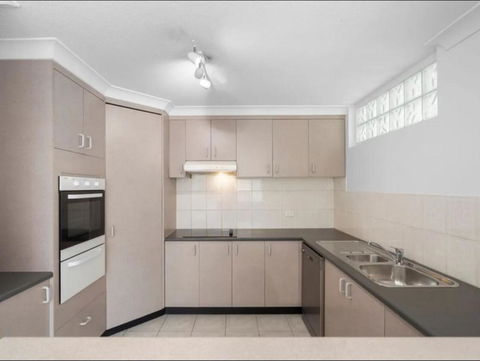 A 3 Bedders Close To Everything - Accommodation Perth 3
