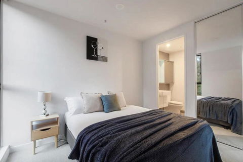 A 3BR Apt Next To Melbourne Zoo FREE Parking - Accommodation Perth 1