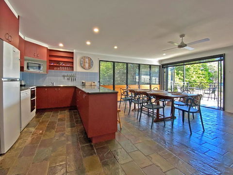 A BEACH AFFAIR - Accommodation Perth 3