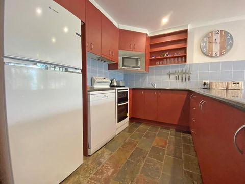 A BEACH AFFAIR - Accommodation Perth 4