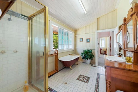 A Charming Queenslander - Accommodation Perth 3